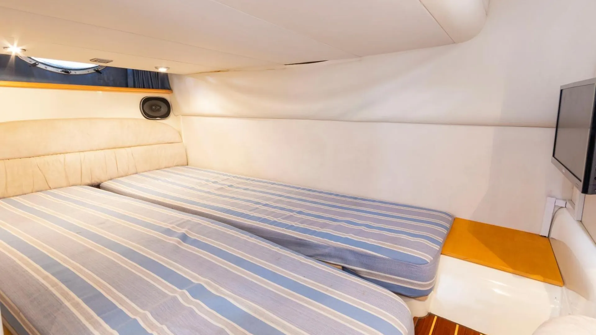 Lux 8Br Thamesfront Villa W Yacht & Sauna Staines-upon-Thames Holiday home