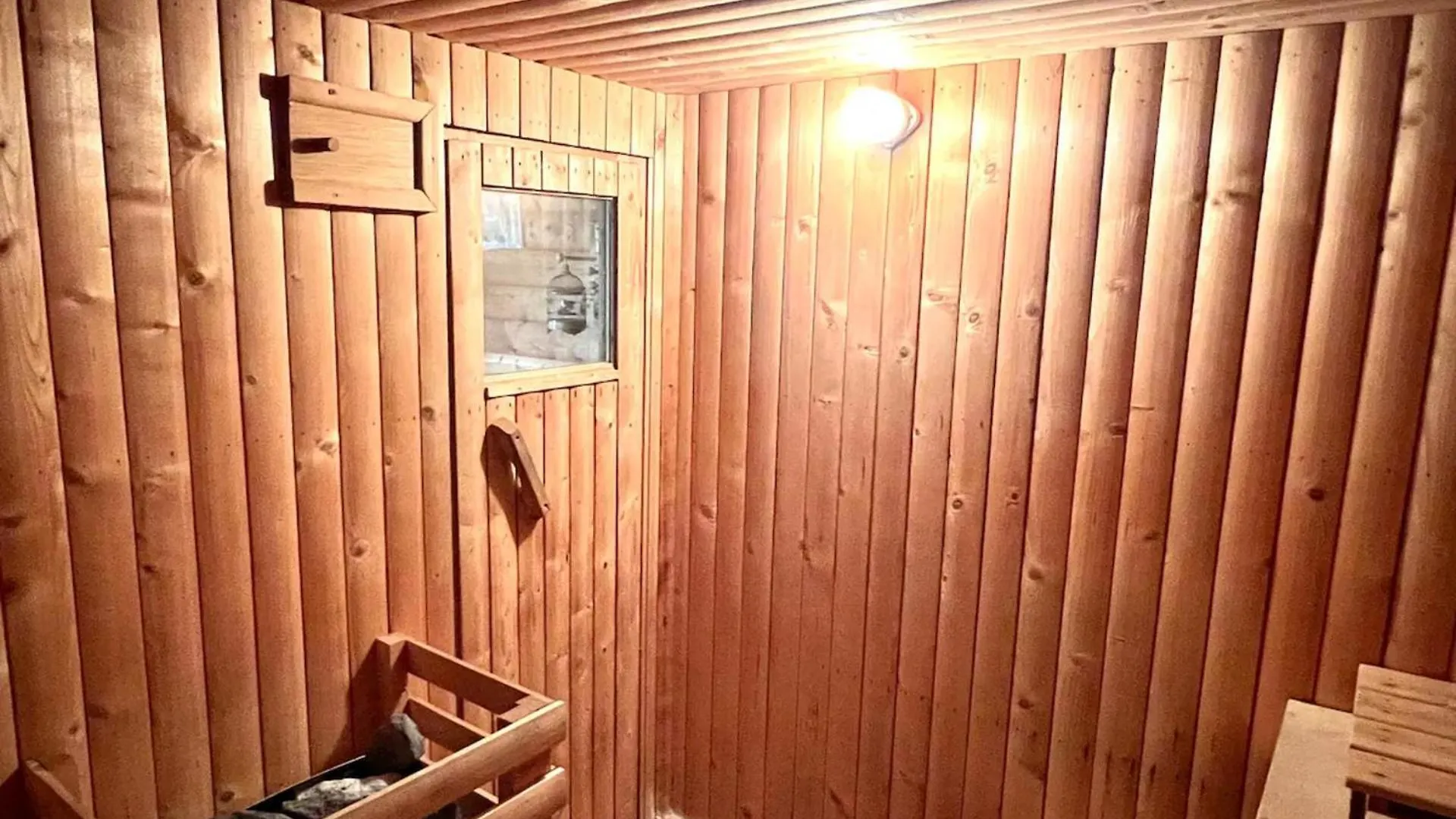 Lux 8Br Thamesfront Villa W Yacht & Sauna Staines-upon-Thames Holiday home