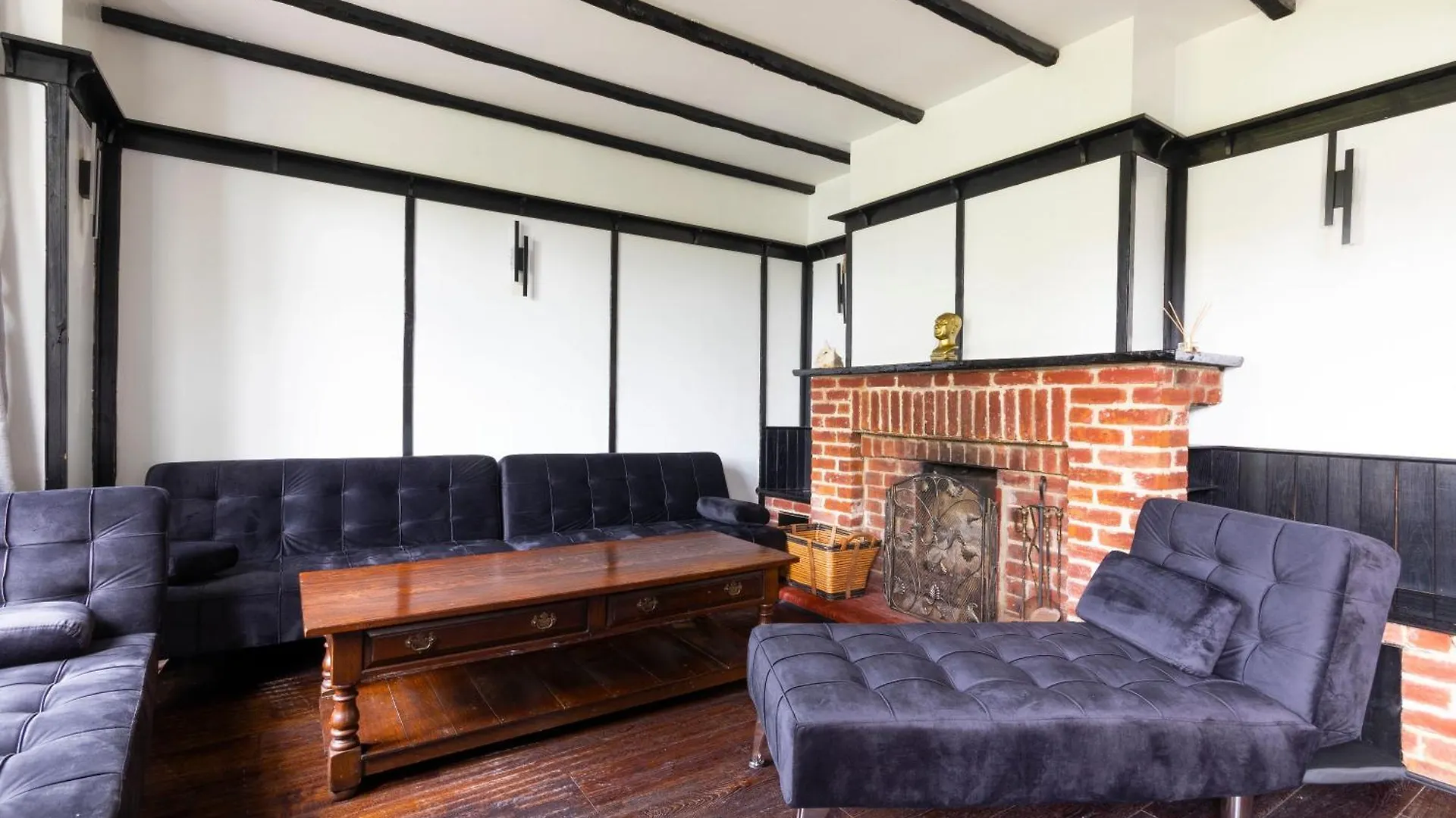 Lux 8Br Thamesfront Villa W Yacht & Sauna Staines-upon-Thames